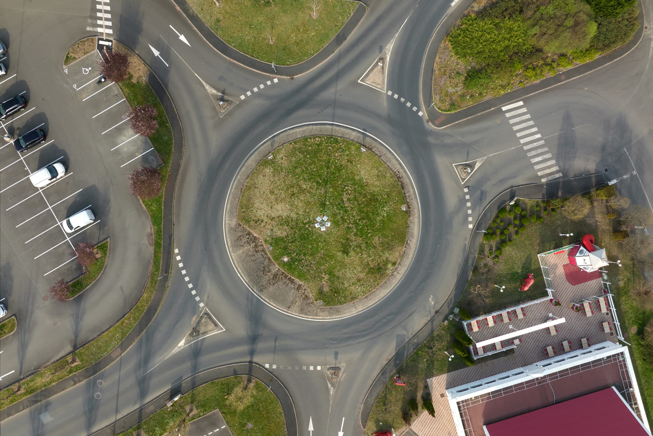 La nouvelle est tombée un nouveau type de rond-point arrive en France en 2025, voici ses spécificités