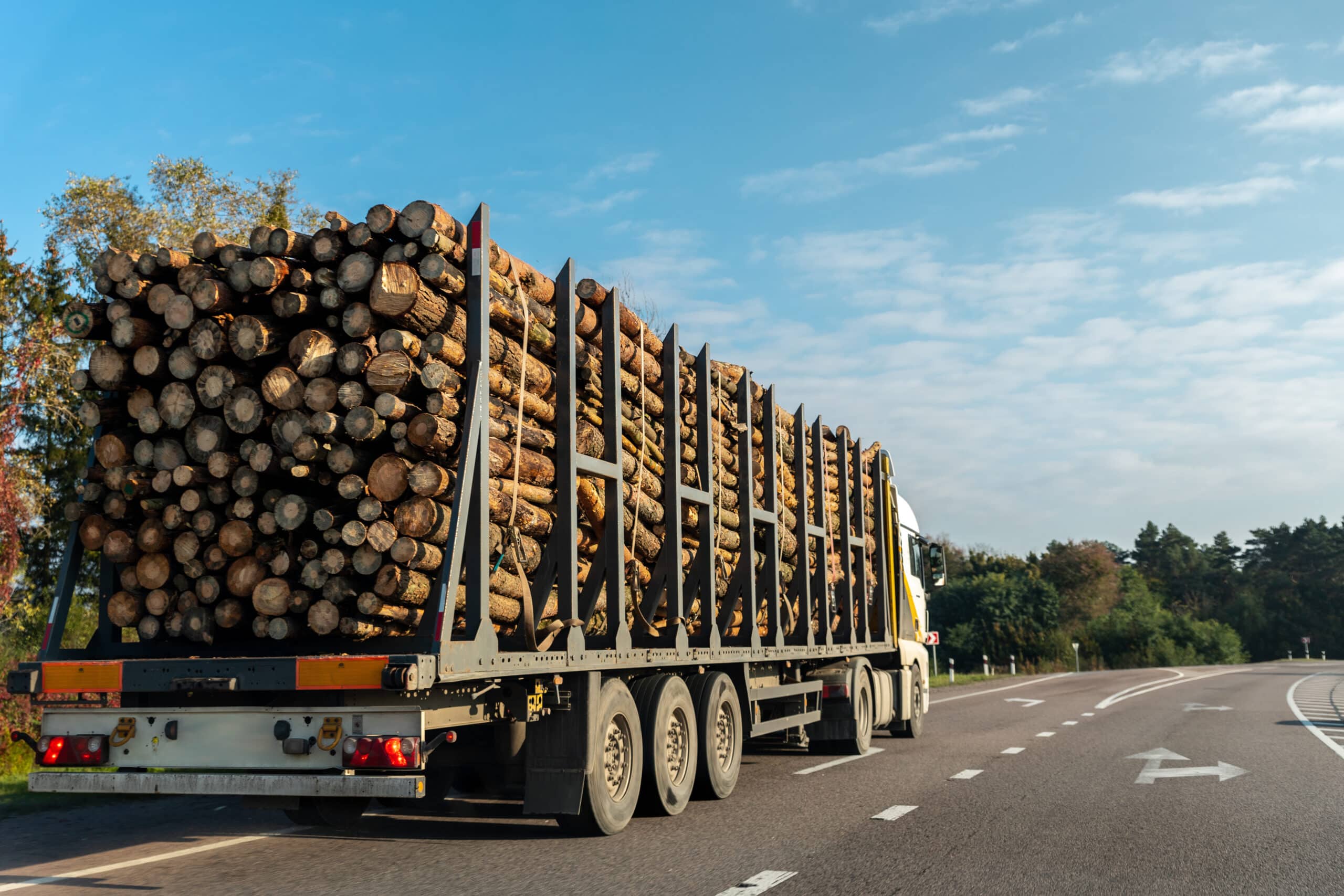 Prix d'un semi remorque de bois de chauffage en 2m en mars 2025