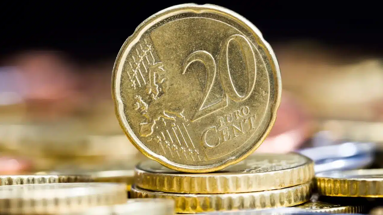 un trésor dans votre porte monnaie cette pièce de 20 centimes se revend une petite fortune