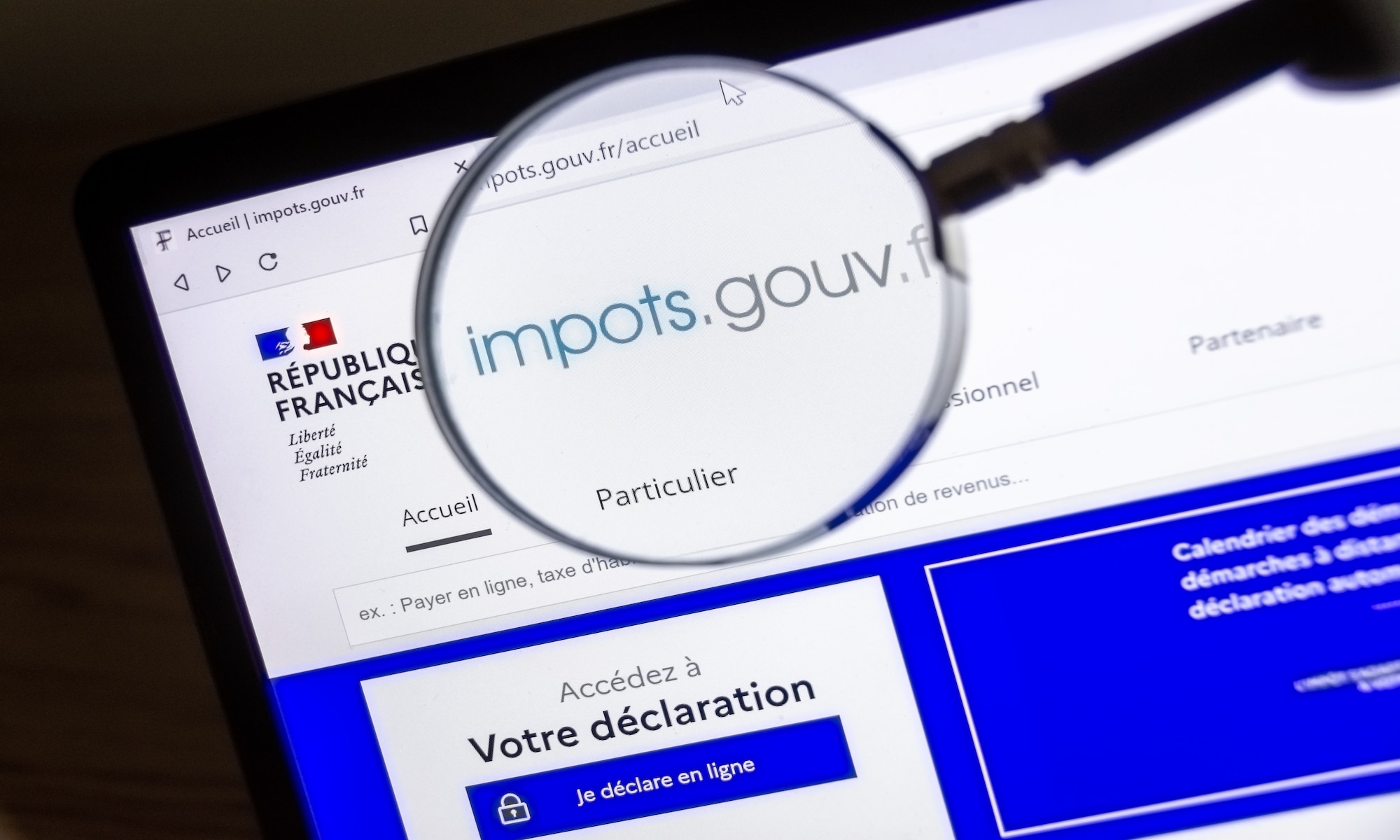 clamart,,france,,april,8,,2022:,detail,of,the,french,government