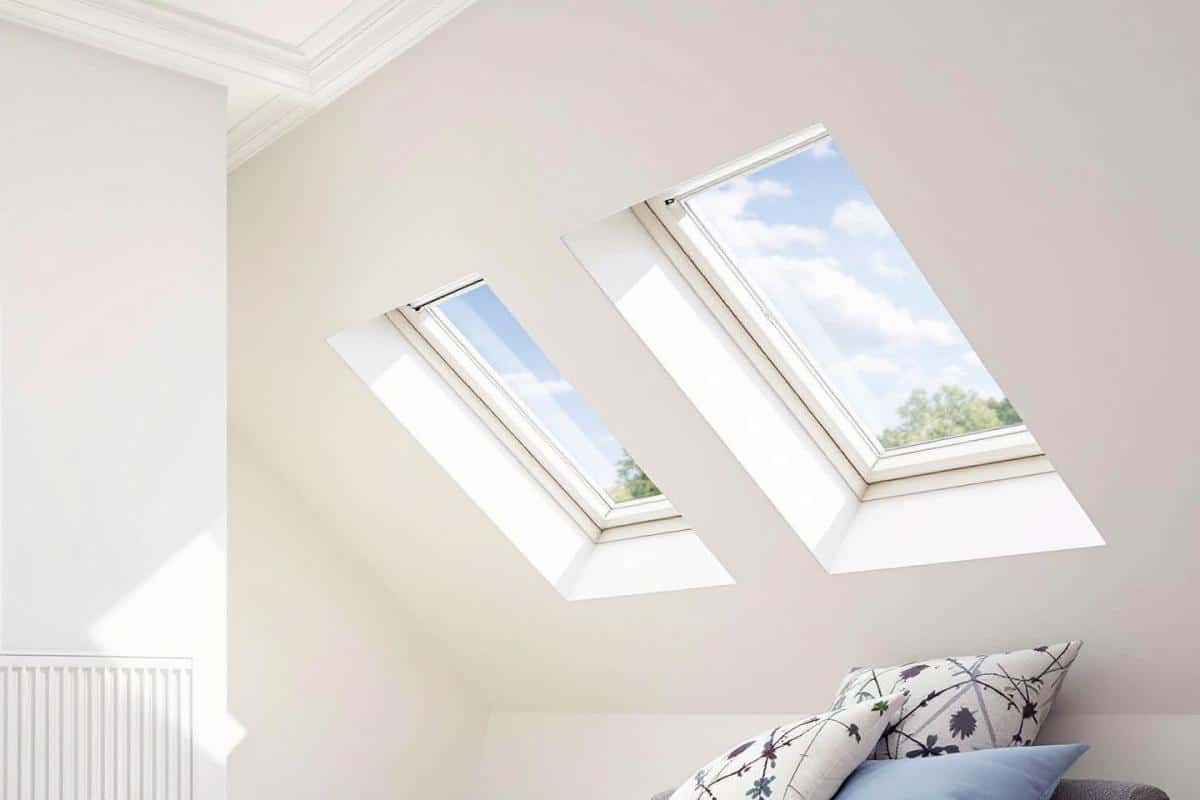 Quelle est la différence entre un Velux et un Vasistas ?