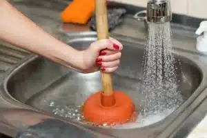 comment déboucher une canalisation soi même